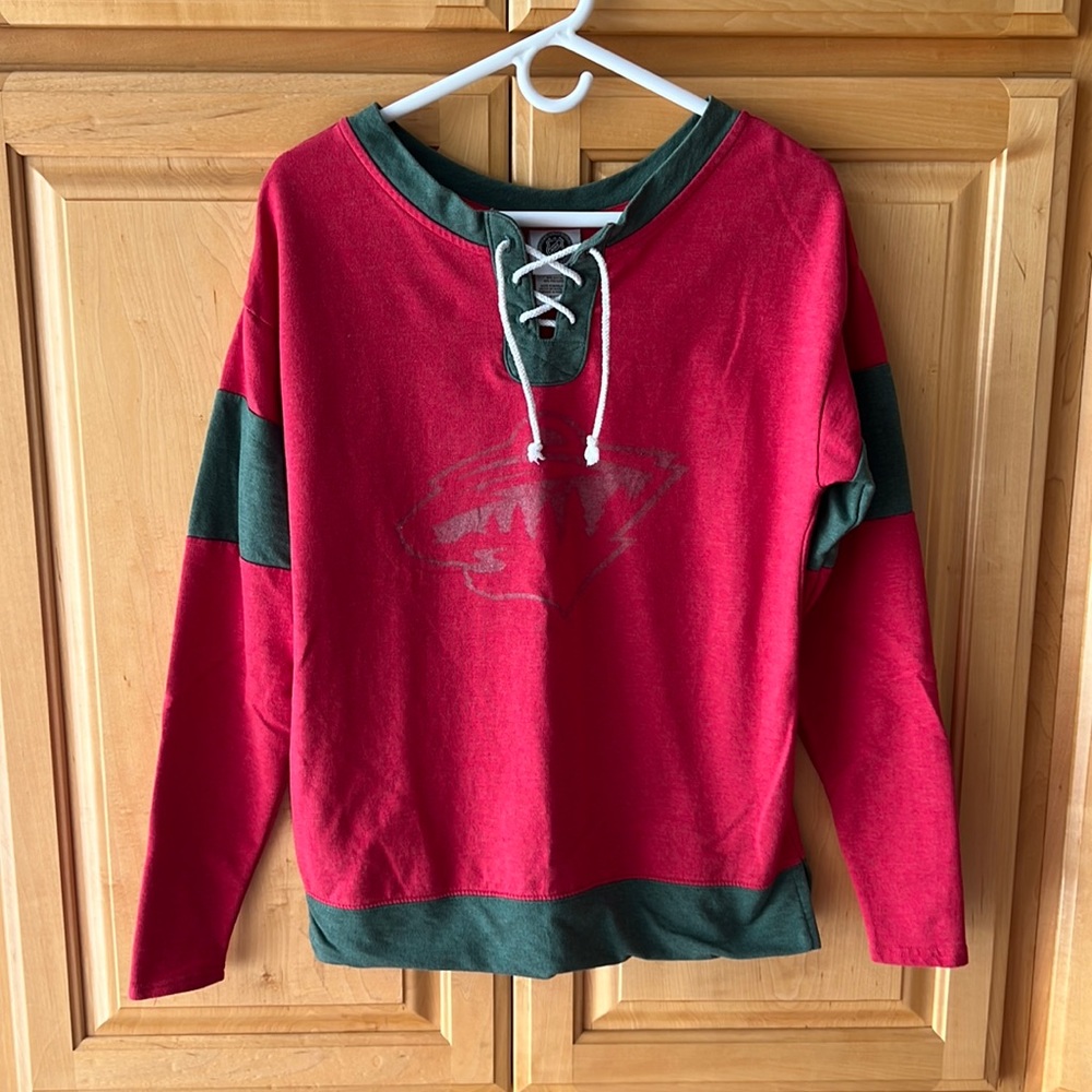 MN WILD Hockey Long Sleeve Top / Sweatshirt